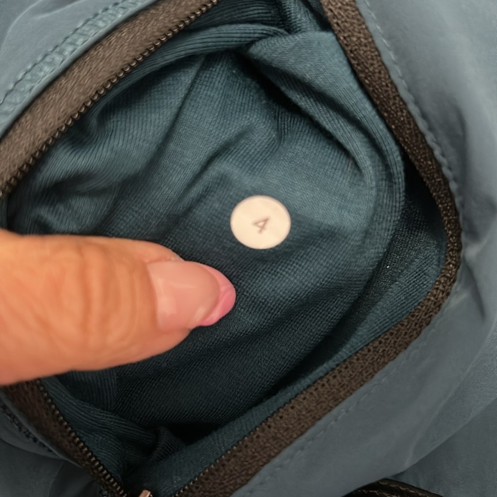 Lululemon Right Round Jacket - Picture 12 of 12